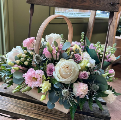 Mothers Day Florist Choice Basket Arrangement - Treat your Mum to a bouquet of seasonal, quality flowers, delivery available to Parbold, Newburgh, Appley Bridge, Wrightington, Skelmersdale, Burscough, Shevington, Lathom & more.